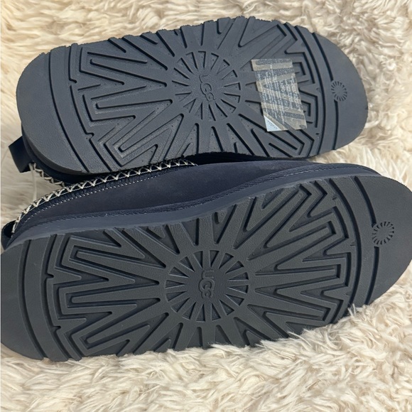 Ugg Tazz Slipper - Picture 4 of 4